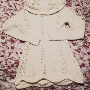 Pretty cream/white sweater 😍